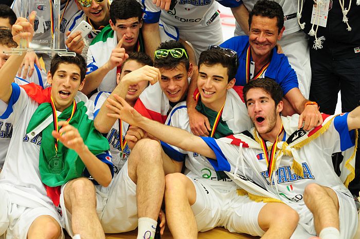 AST2014-Italy-700