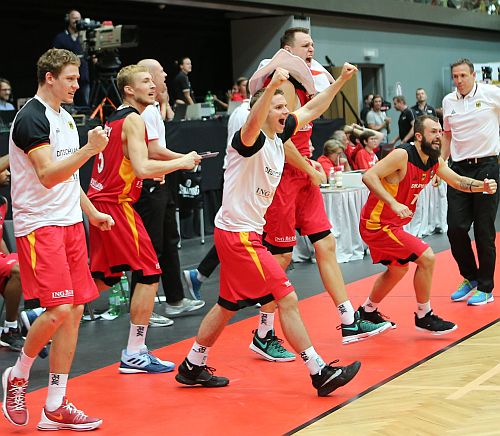 DBB-Herren2016vsAUT-Jubel-500