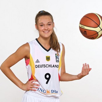 DzirmaElisabeth2015-500