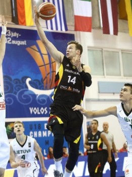 KielNiklasEM2015vsLIT
