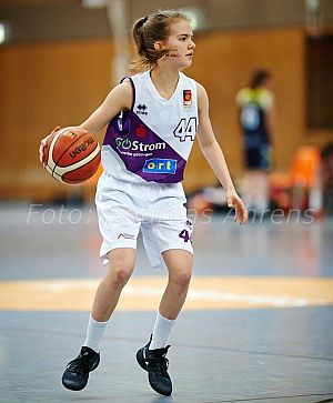 WNBL2017BG74SchlueterPia-300