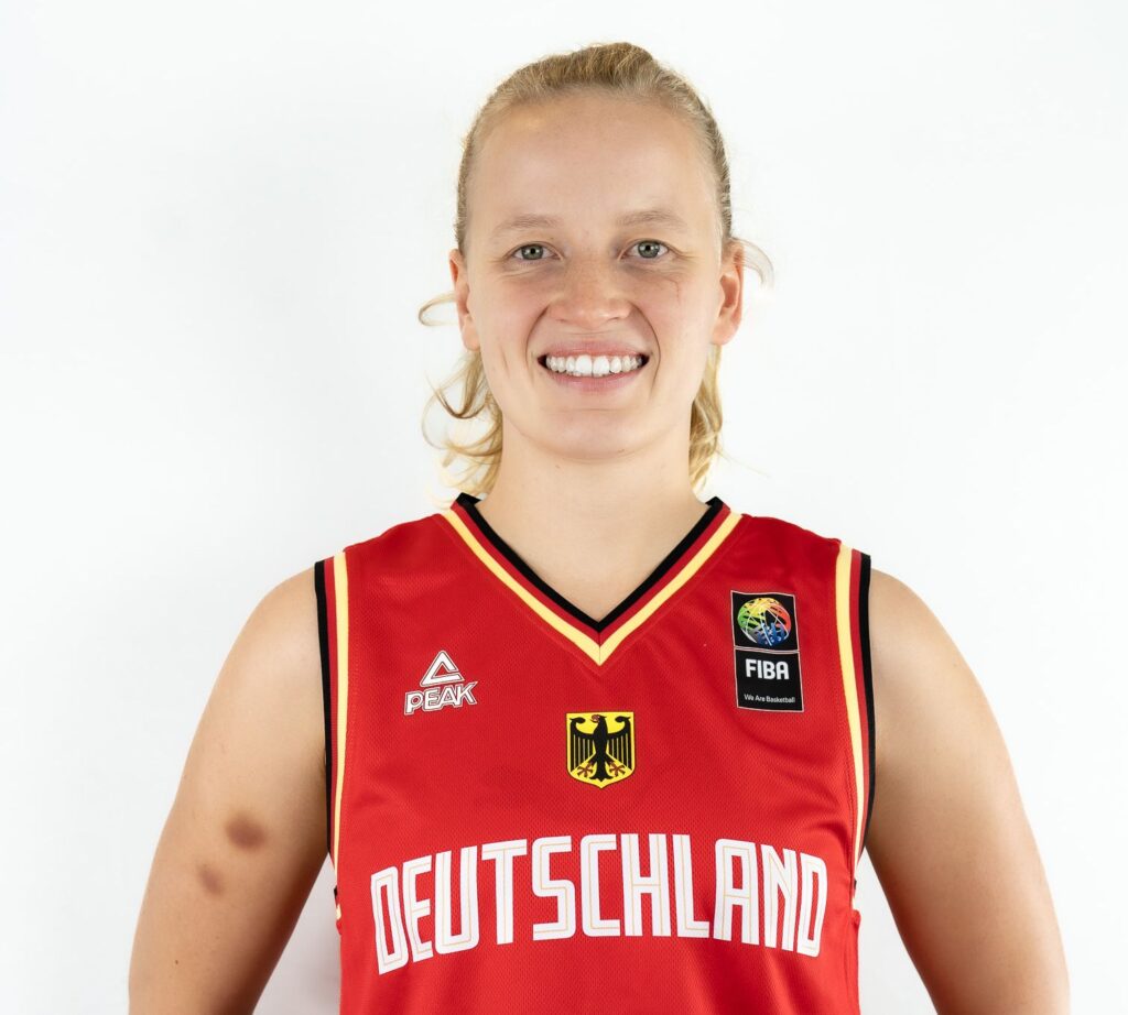 EichmeyerEmma2022Portrait