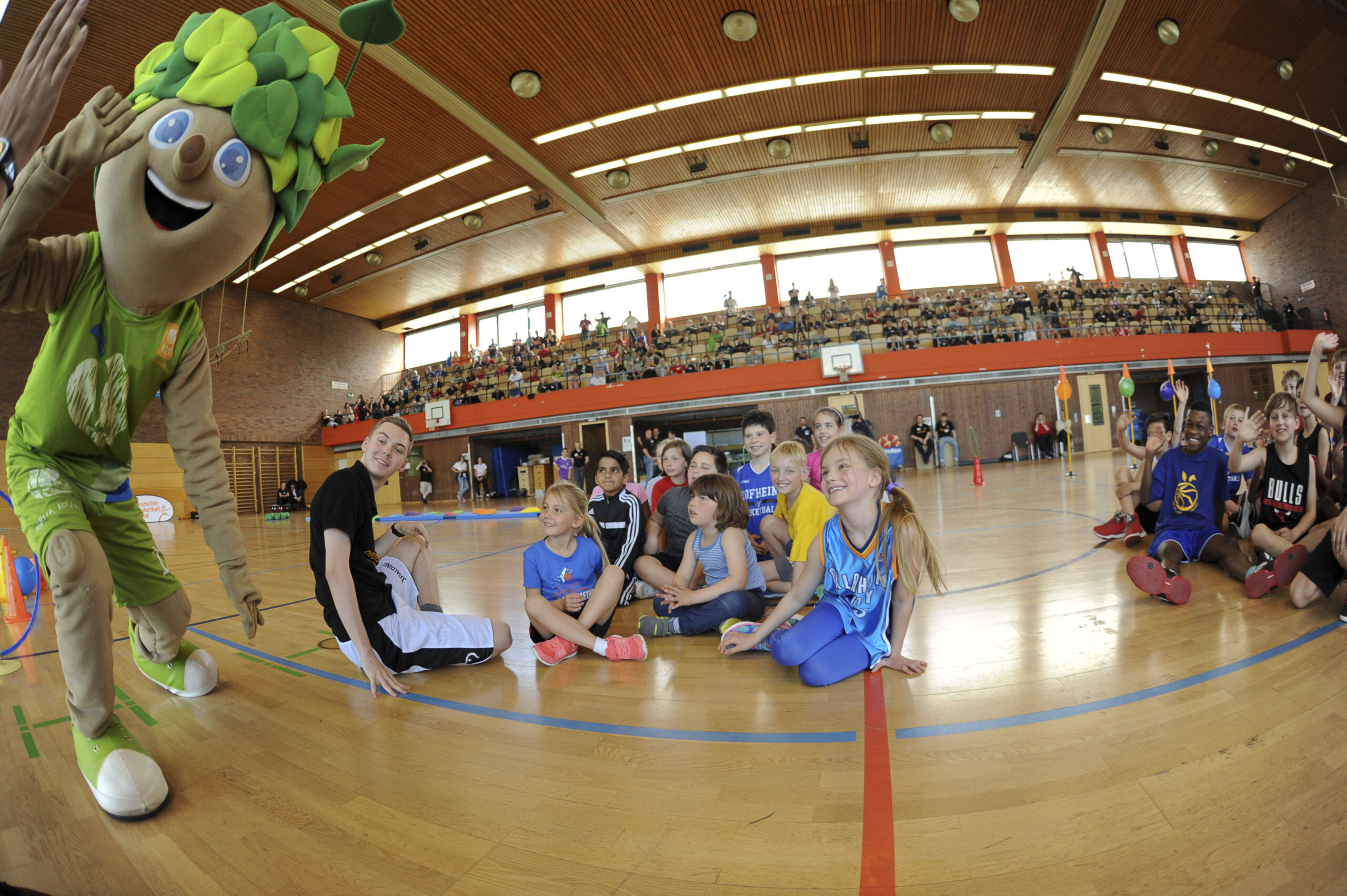 Tag_des_Minibasketballs_2017_Speaker_Mascot