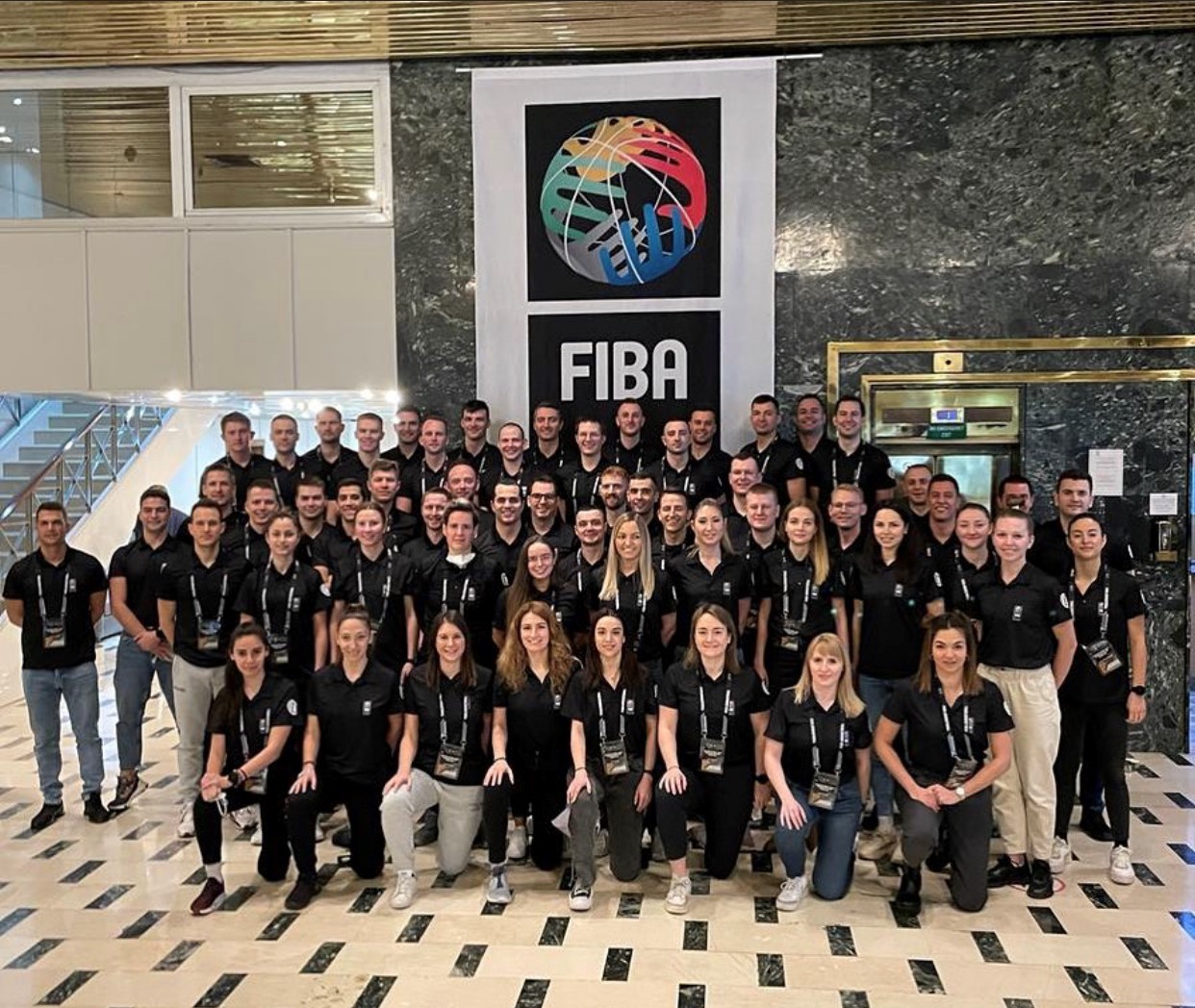 Gruppenfoto vom FIBA Referee Training in Thessaloniki in Griechenland.