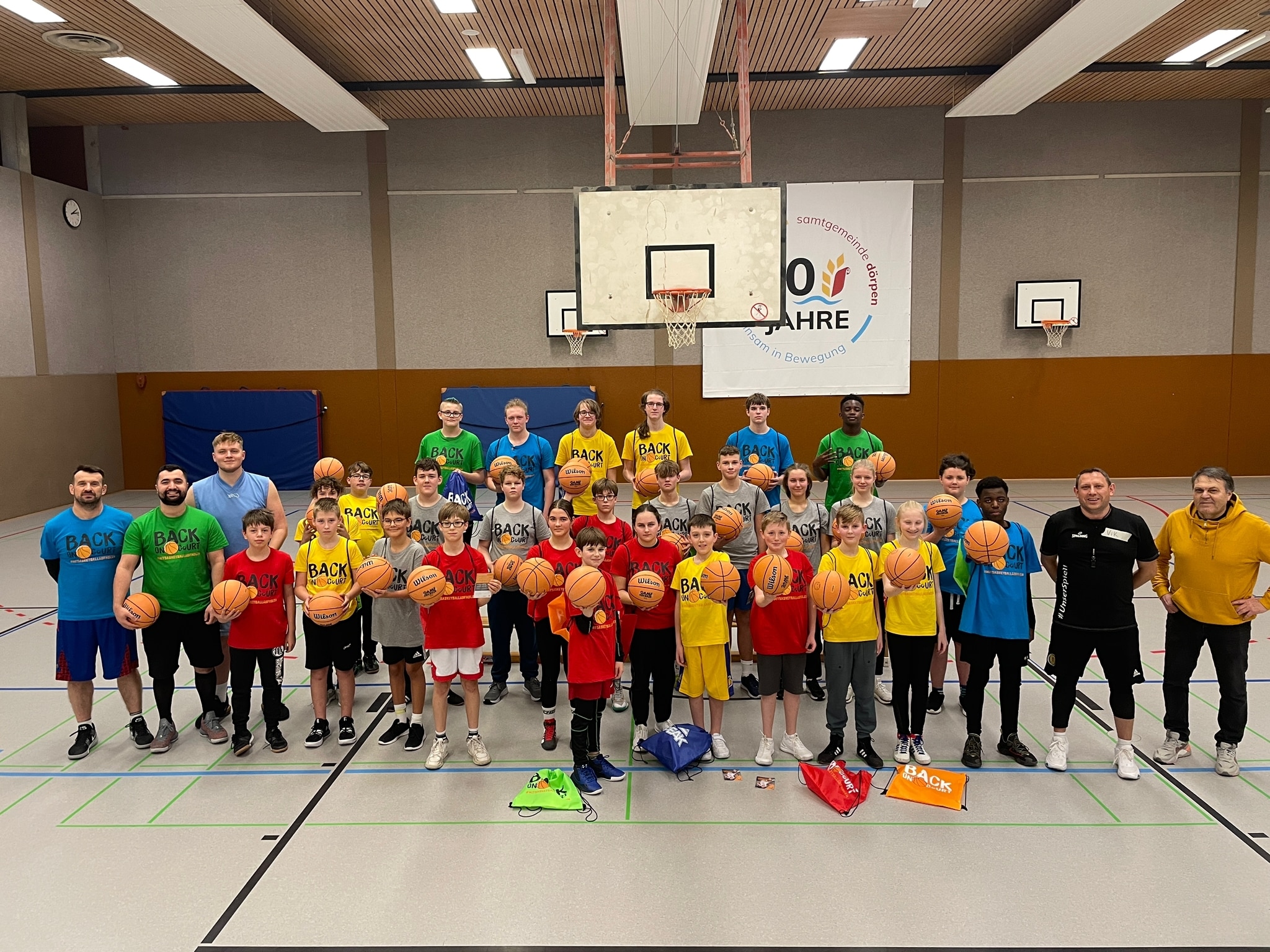 back on court_Gruppenbild Teilnehmende und Coaches
