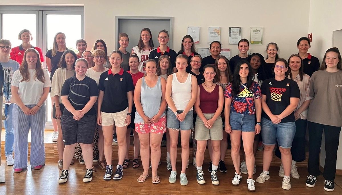 FemaleRefereeCamp2025-5